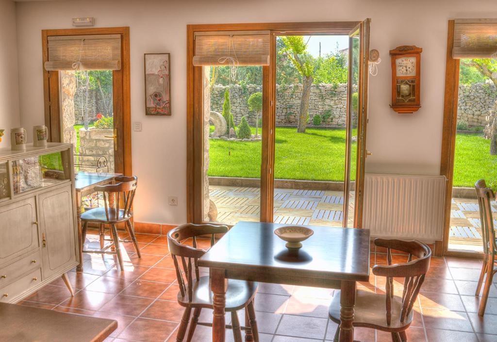 La Casa Del Huerto Quintanilla-Vivar Exterior foto